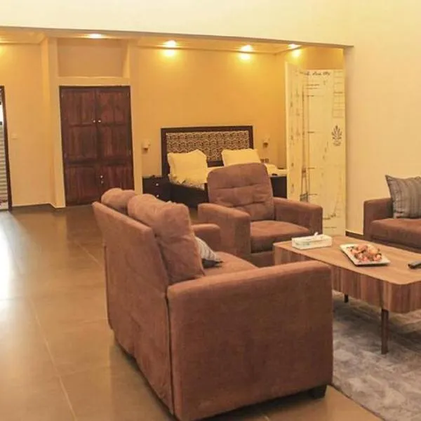 Hôtel Guest House Quatre Saisons, hotel v destinaci Cadjèhoun