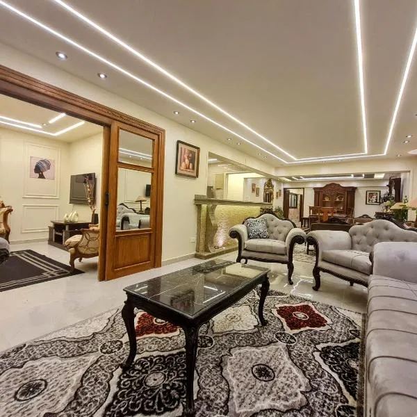 RD Served Apartment 3-Bedroom Dokki - Ideal Location Downtown Cairo, hotell Kairos