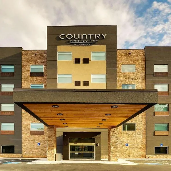 Country Inn & Suites by Radisson, Cumming near NorthSide Hospital Forsyth، فندق في كومينغ