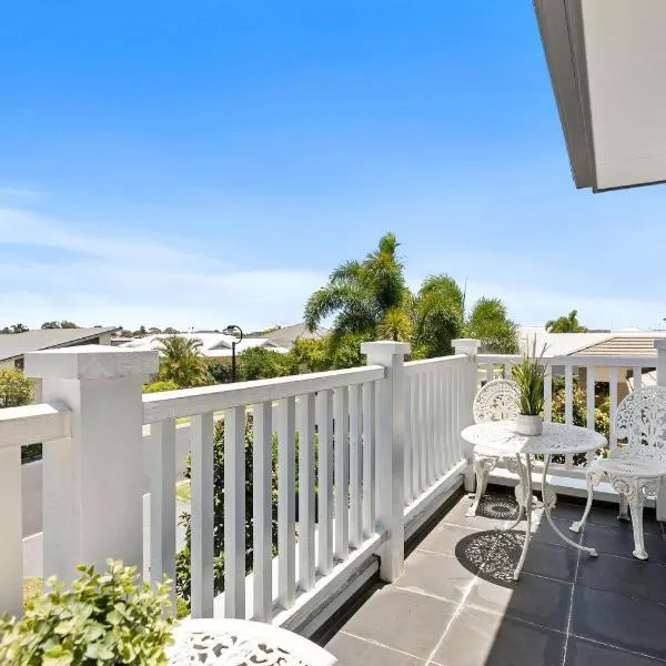 NEW HAVEN - Garden View Balcony, hotel in Banksia Beach