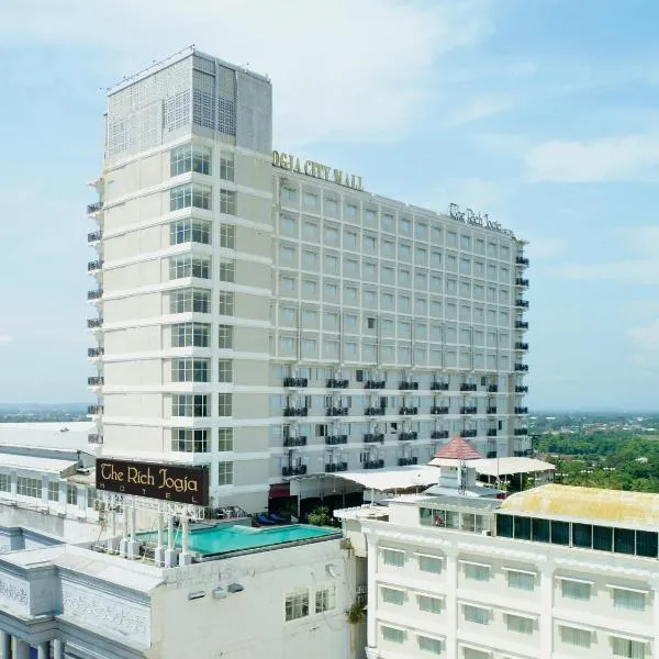 The Rich Jogja Hotel, hotel v destinaci Yogyakarta