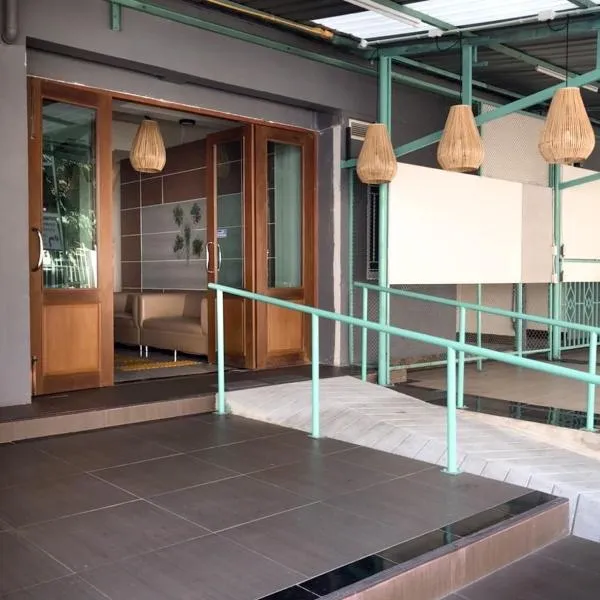 บ้านสวนอินทาวน์ Baansuan in Town Hotel, hotel v destinaci Chiang Mai