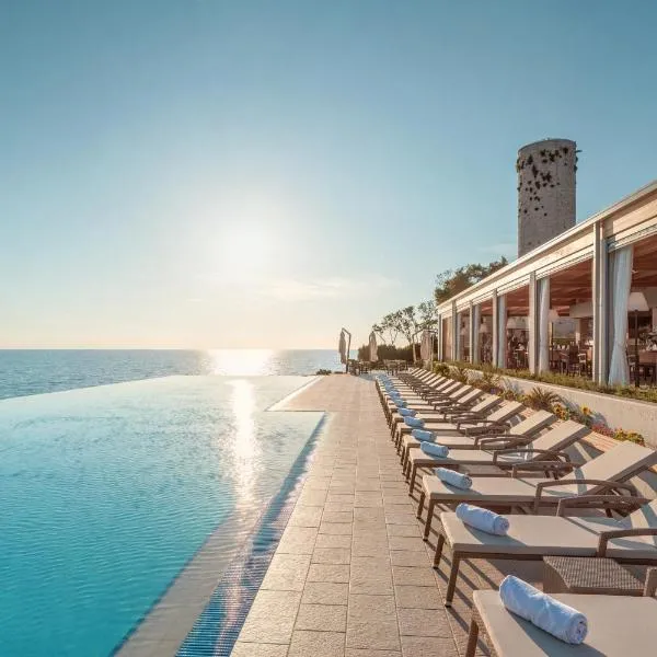 Isabella Island Miramare Suites & Villas, Valamar Collection โรงแรมในโปเรช