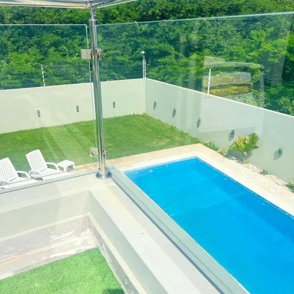 5 Star Villa minutes from Airport and Beaches, hotel in Sosúa