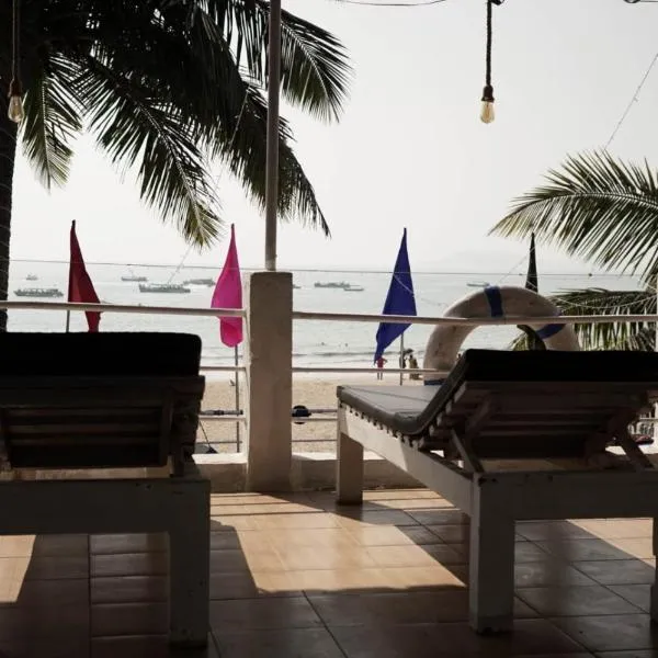 Saritas Guest House - Bogmalo Beach, hotel di Bogmalo