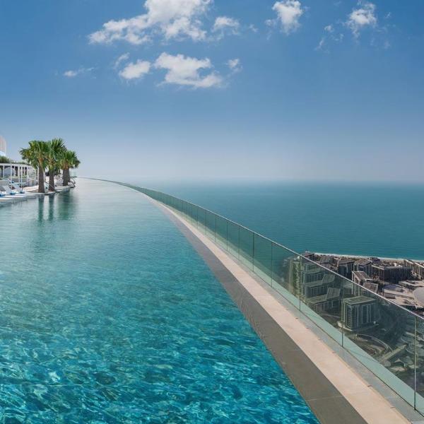 Manzil - 2BR Apartment in The Address JBR with Private Beach Access & Dubai Eye View, Dubái