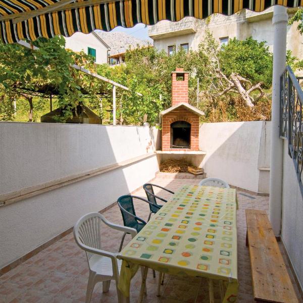 1 Bedroom Beautiful Apartment In Sumpetar