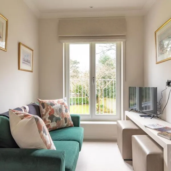 Near Major Attractions | Comfortable | TV, hotel in Bath