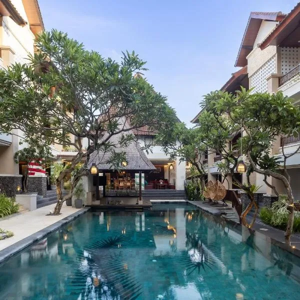 Fourteen Roses Beach Hotel, hotel in Legian
