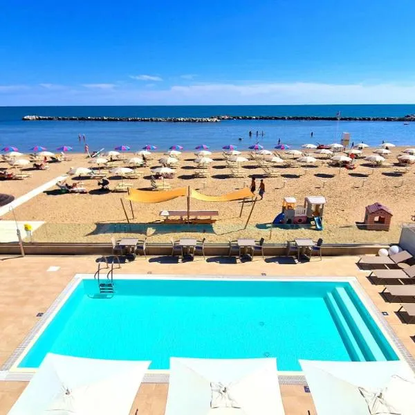 You & Me Beach Hotel, hotel in Rimini