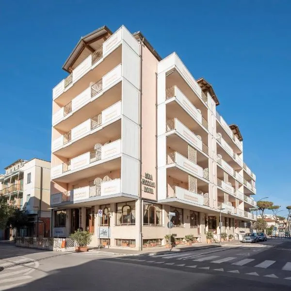 Lola Piccolo Hotel e Appartamenti, hotel di Marina di Grosseto