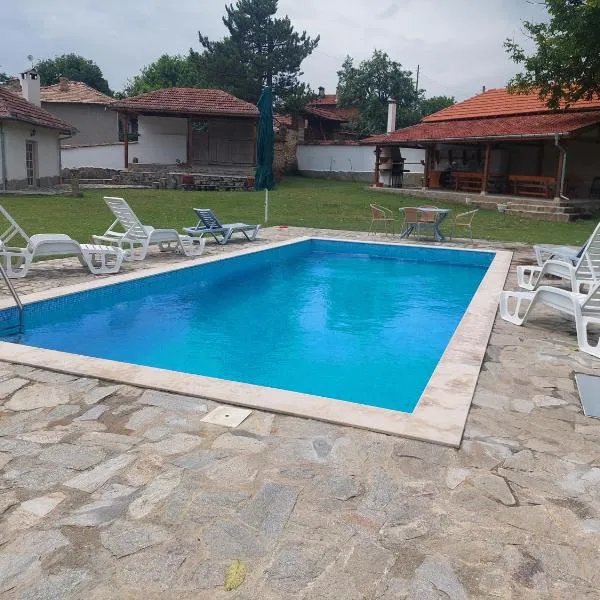 Къщи за гости Мечта, hotel in Poroishte