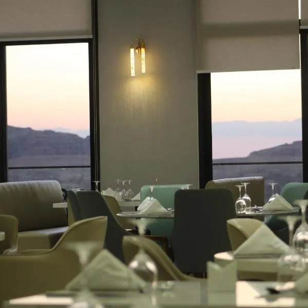 H Luxury Hotel, Hotel in Wadi Musa