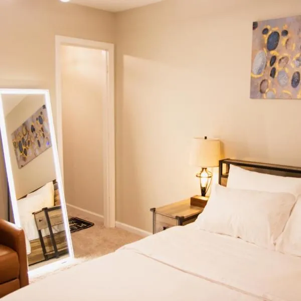 HomeTel Premium Guest Suite w/ Private Entrance, hôtel à Ypsilanti
