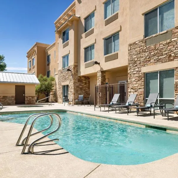 Fairfield Inn & Suites Roswell, hotel v destinaci Roswell