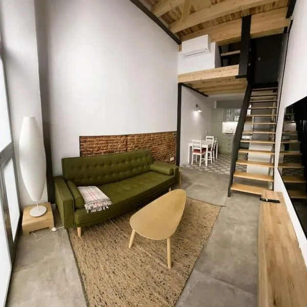 Stylish and Modern Loft in Madrid Centre, hotell i Madrid