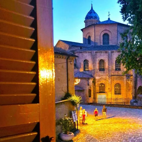 DOMUS GALLA PLACIDIA - superlative view - 50 meters from UNESCO heritage sites - San Vitale - Galla Placidia, Hotel in Ravenna