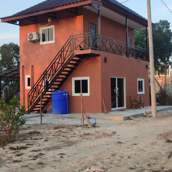 Care Rock Guesthouse, hotel v destinaci Phumĭ Chroŭy Svay