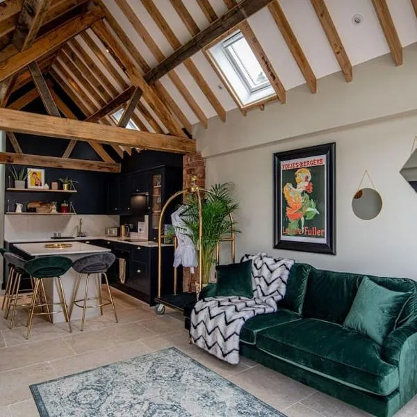 Luxury private FARM BARN, Airport, NEC, Hotel in Over Whitacre