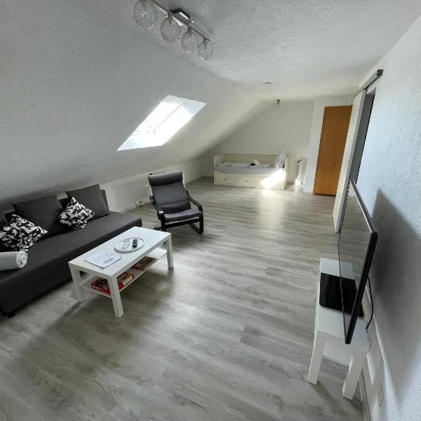 Moderne gemütliche 2-Zimmer Wohnung Stuttgart Bad-Cannstatt, hotel en Stuttgart