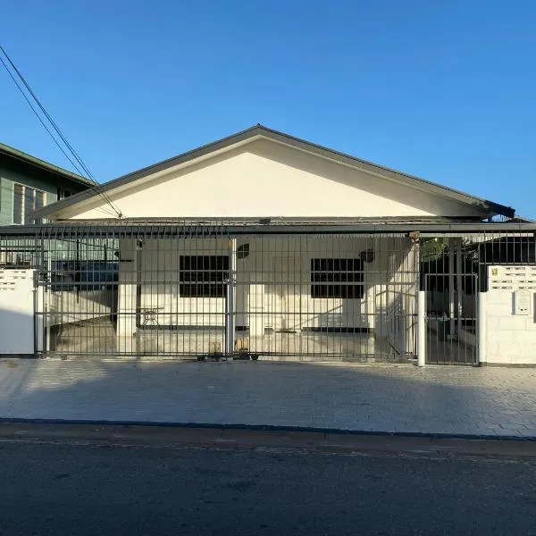 Kappas place HENDRIKA J VELDKAMPSTRAAT 55, ξενοδοχείο στο Παραμαρίμπο