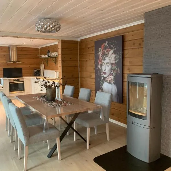 Villa Flo, Hotel in Stryn