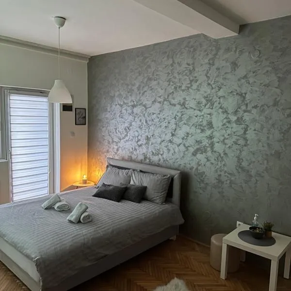 Loli apartman, hotel di Kraljevo