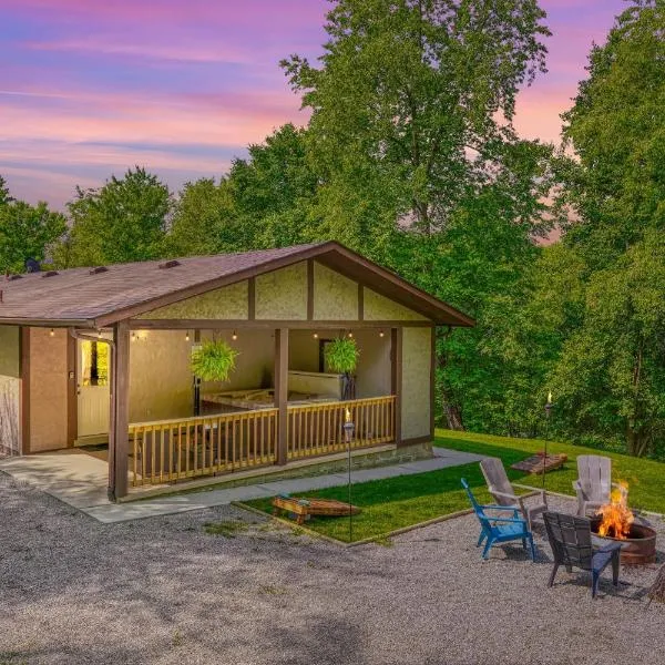 Hideaway Pines, hotel u gradu Logan