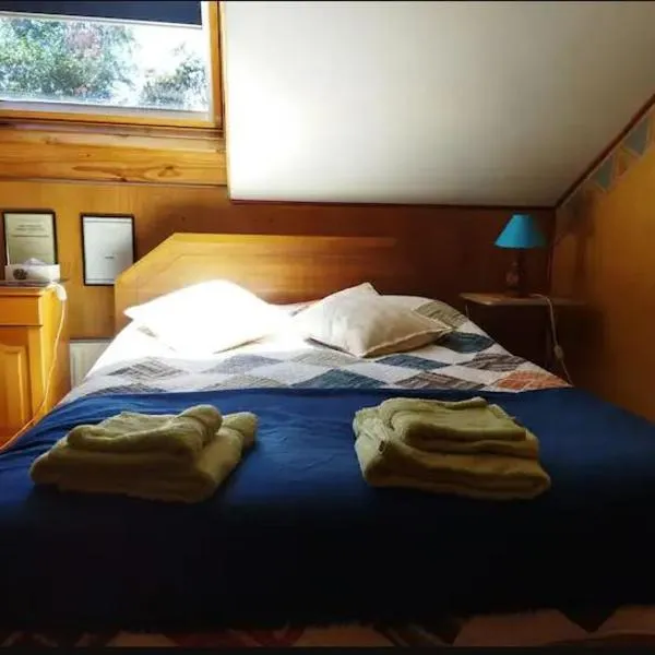 Habitación para dos personas cama matrimonial y Habitación para una persona cama individual, ξενοδοχείο σε Valdivia