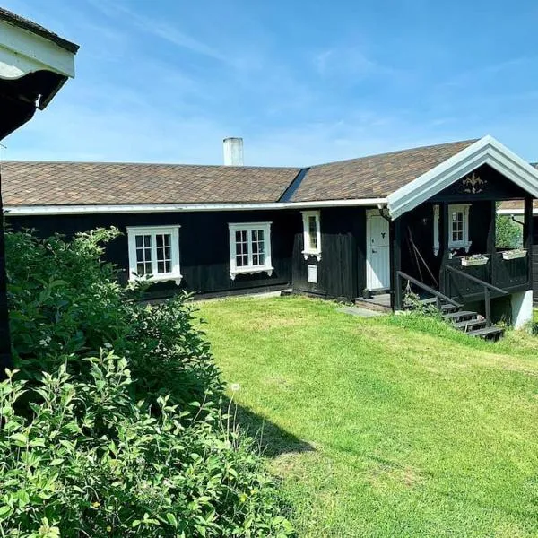 Smie på sjarmerende og historisk gård, hotel a Baukål