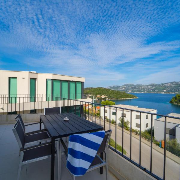 White Cloud Apartments