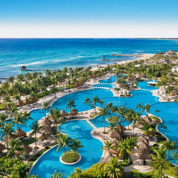 Jungala Hotel at VidantaWorld Riviera Maya, хотел в Канкун