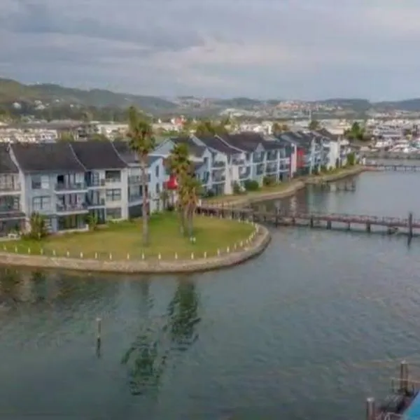 Waterfront Apartment, hotel in Knysna