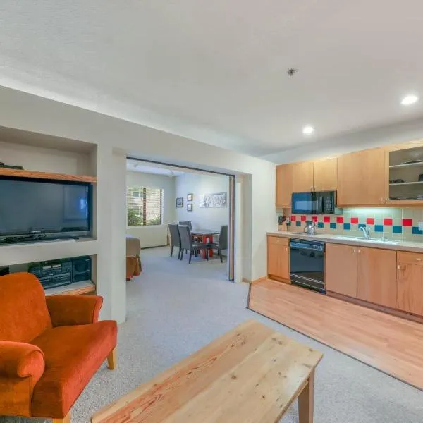 Palisades Tahoe Lodge Rentals Studio #158, готель у місті Олімпік-Валлі