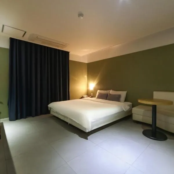 Yeonsan Oops Hotel, khách sạn ở Busan