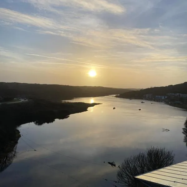 Apartment 2 @ Clifden Bay Apartments, Hotel in Clifden