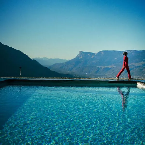 Hotel KÜGLERHOF, hotel in Tirolo