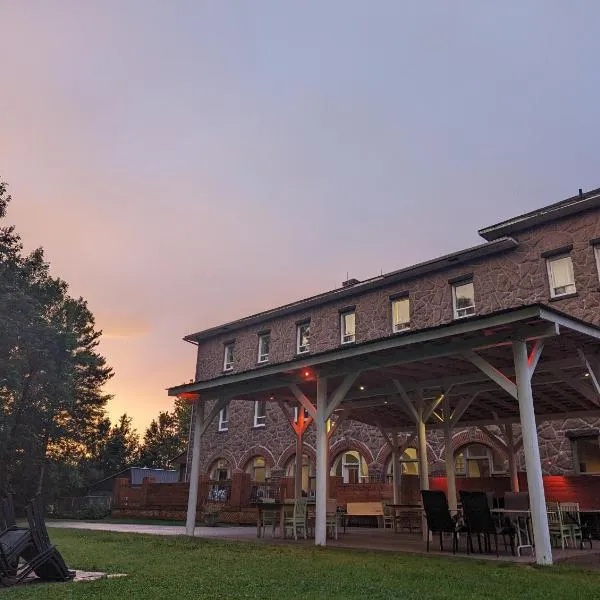 Maison Zacharie, Hotel in Desbiens