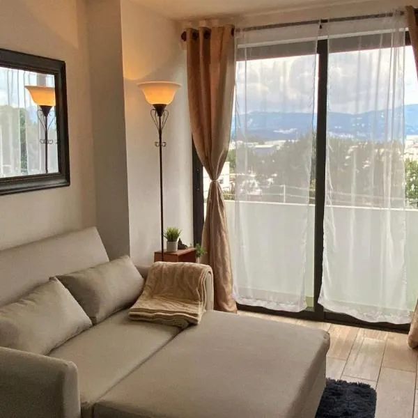 Apartamento con piscina zona 12, Petapolis, hotel a Guatemala