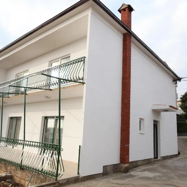 Apartmani Ivana, hotel in Trogir