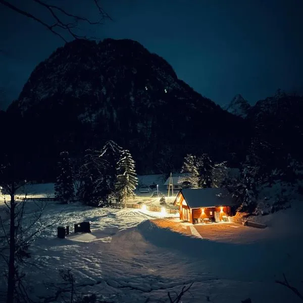Radovna Chalet with Panoramic View, hotel v destinaci Mojstrana