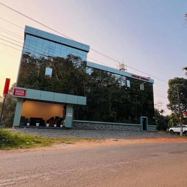 Crescent Residency, hotel di Padinjarathara