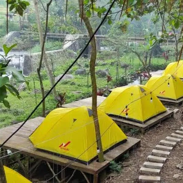 Nyiak Tanjuang camp area, hotel in Arcamanik