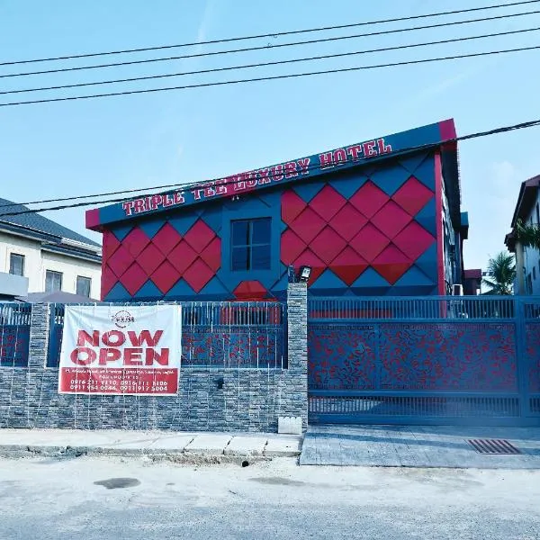 Triple Tee Luxury Hotel & Service Apartments Surulere，拉各斯的飯店