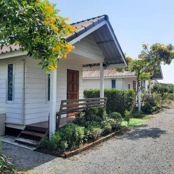 Homlomchomsuan หอมลมชมสวน, ξενοδοχείο σε Ban Mai