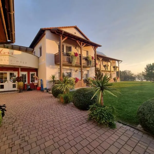 Hotel-Restaurant Teuschler-Mogg Bad Waltersdorf inklusiv Genusscard, hotel u gradu Bad Valtersdorf