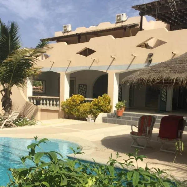 Les Filaos-Villa entre fleuve saloum et ocean, hotel in Palmarin