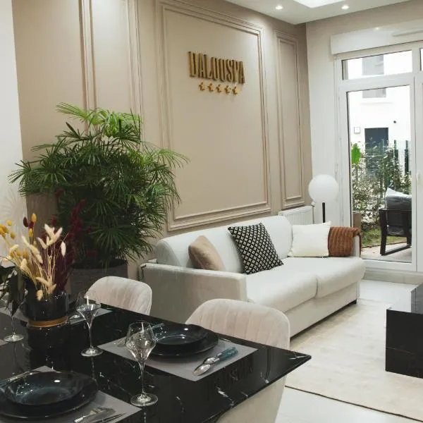 DaLoospa proche Paris, Aéroport Cdg Design&Spa Parking privé, hotel in Drancy