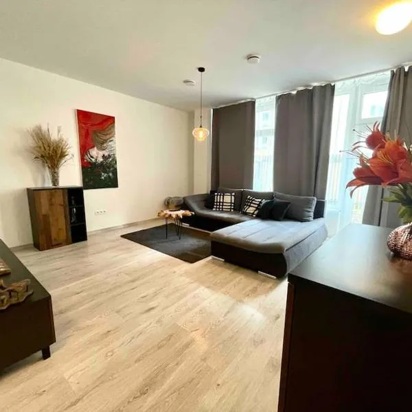 Amazing large 2,5rooms with terrace and parking!, khách sạn ở Bratislava