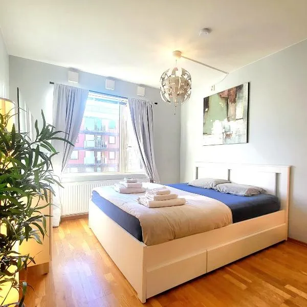 Moon apartment near the Centre ! Free parking available !, hotel v destinaci Trondheim